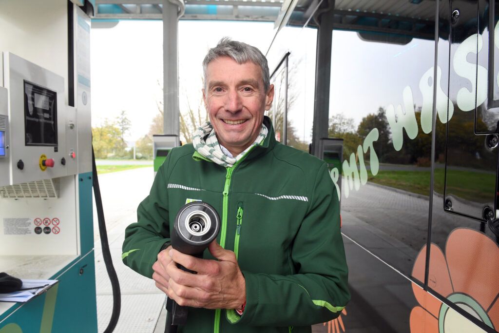 probetankung an der Wasserstofftankstelle
mit Andreas Wellbrock